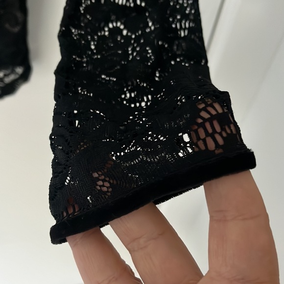 Lace long sleeve top - Picture 4 of 4